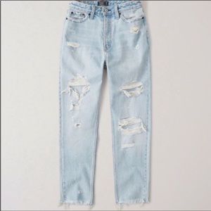 A&F Annie Girlfriend Jeans.  4R